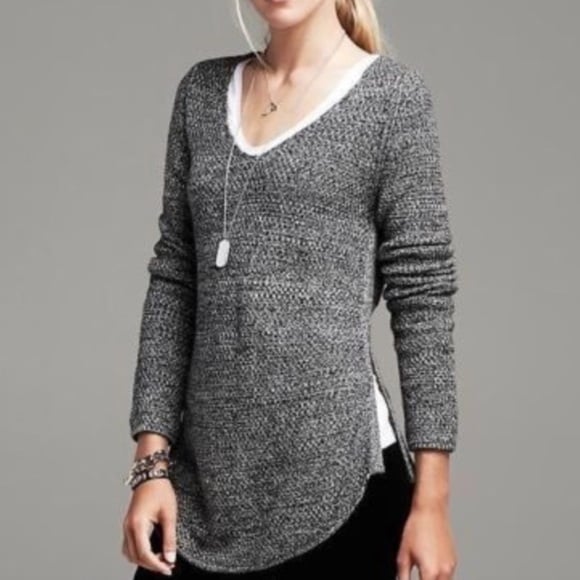 Banana Republic Black Gray marled marbled sweater Women’s Large Zippered Side