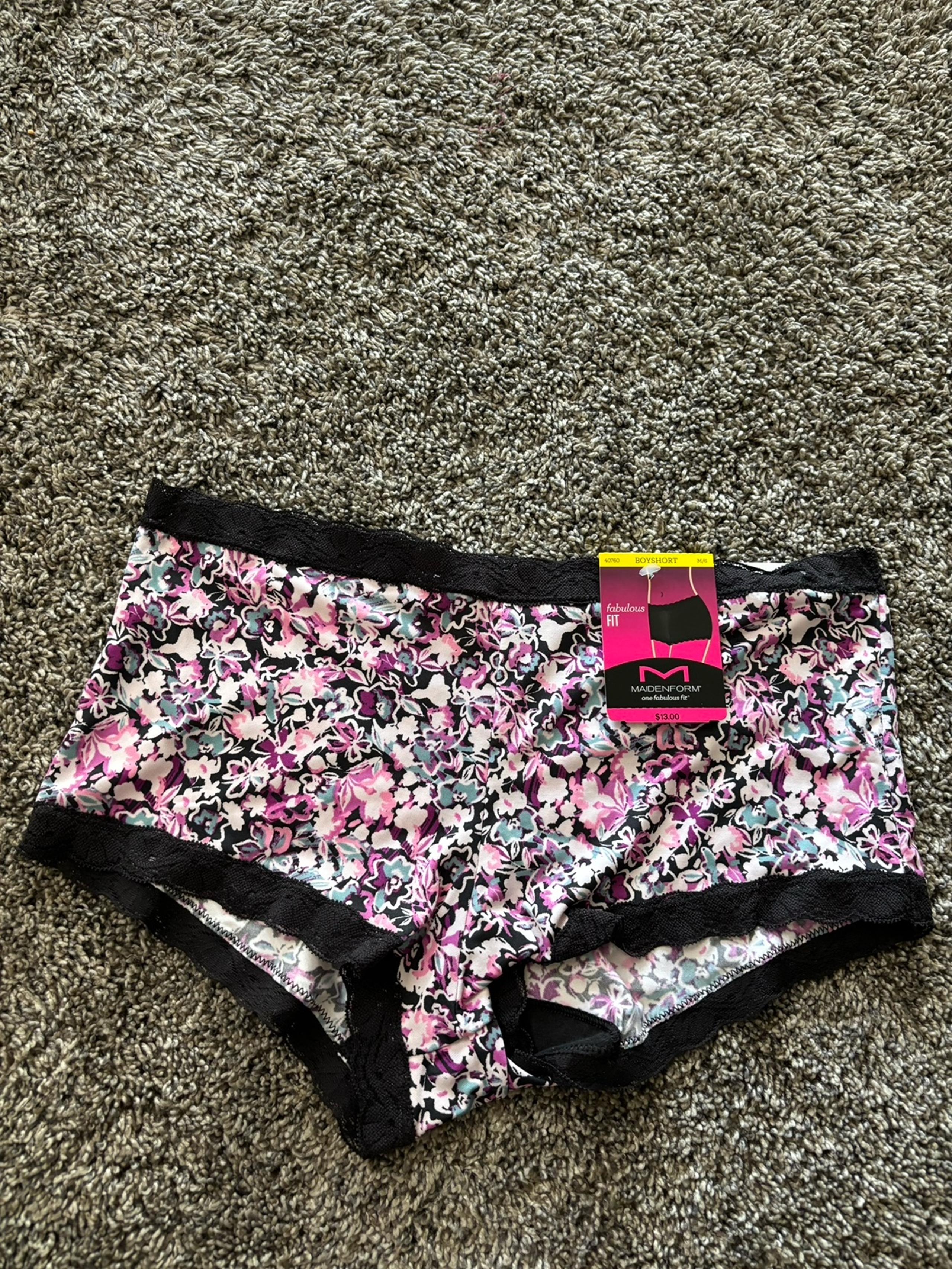 Boy shorts floral Sz Medium - Maidenform