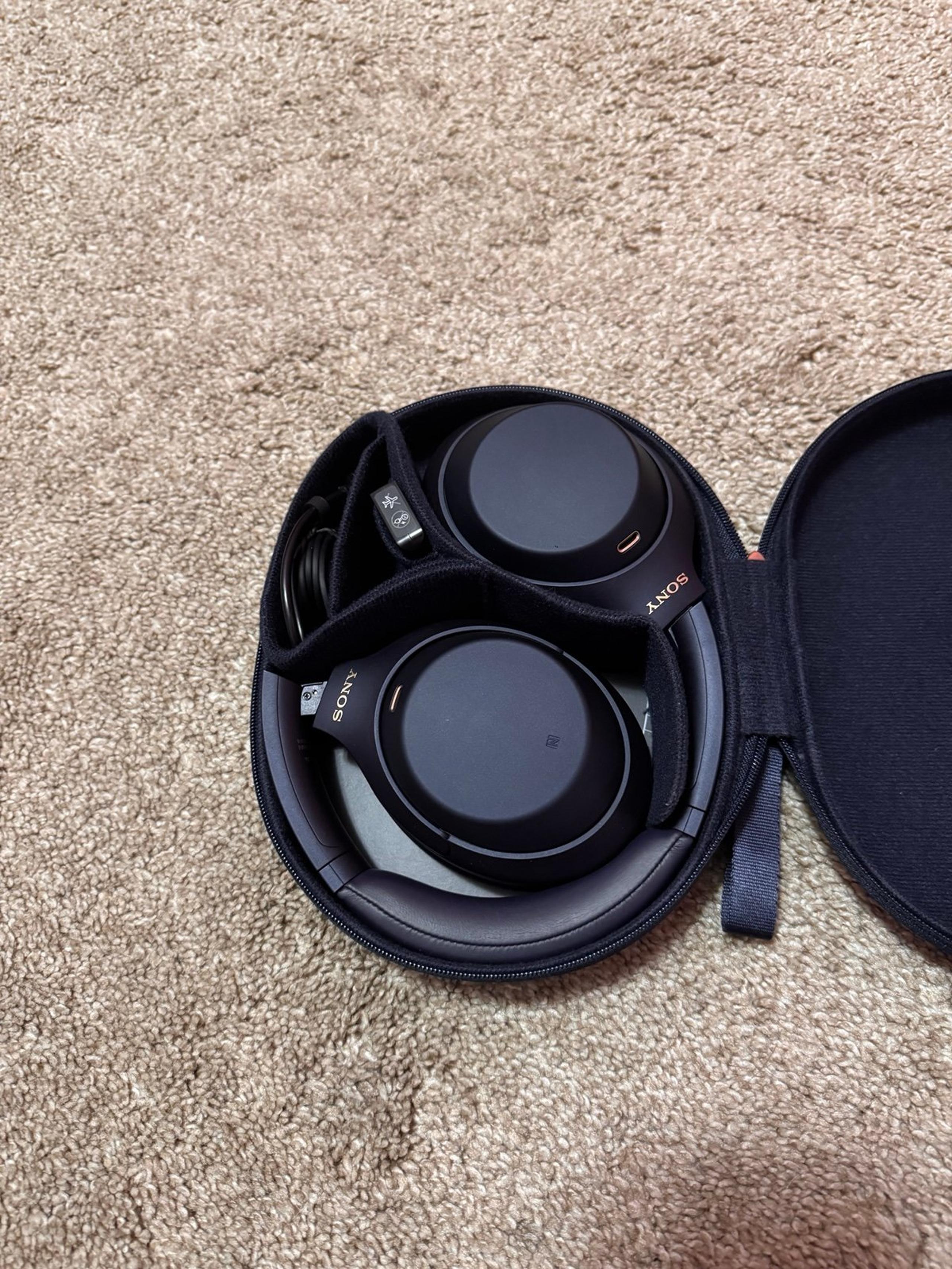 Sony WH-1000 XM4