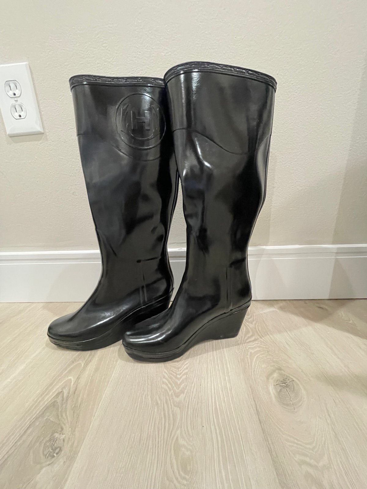Hunter Champery Gloss Black High Top Boot