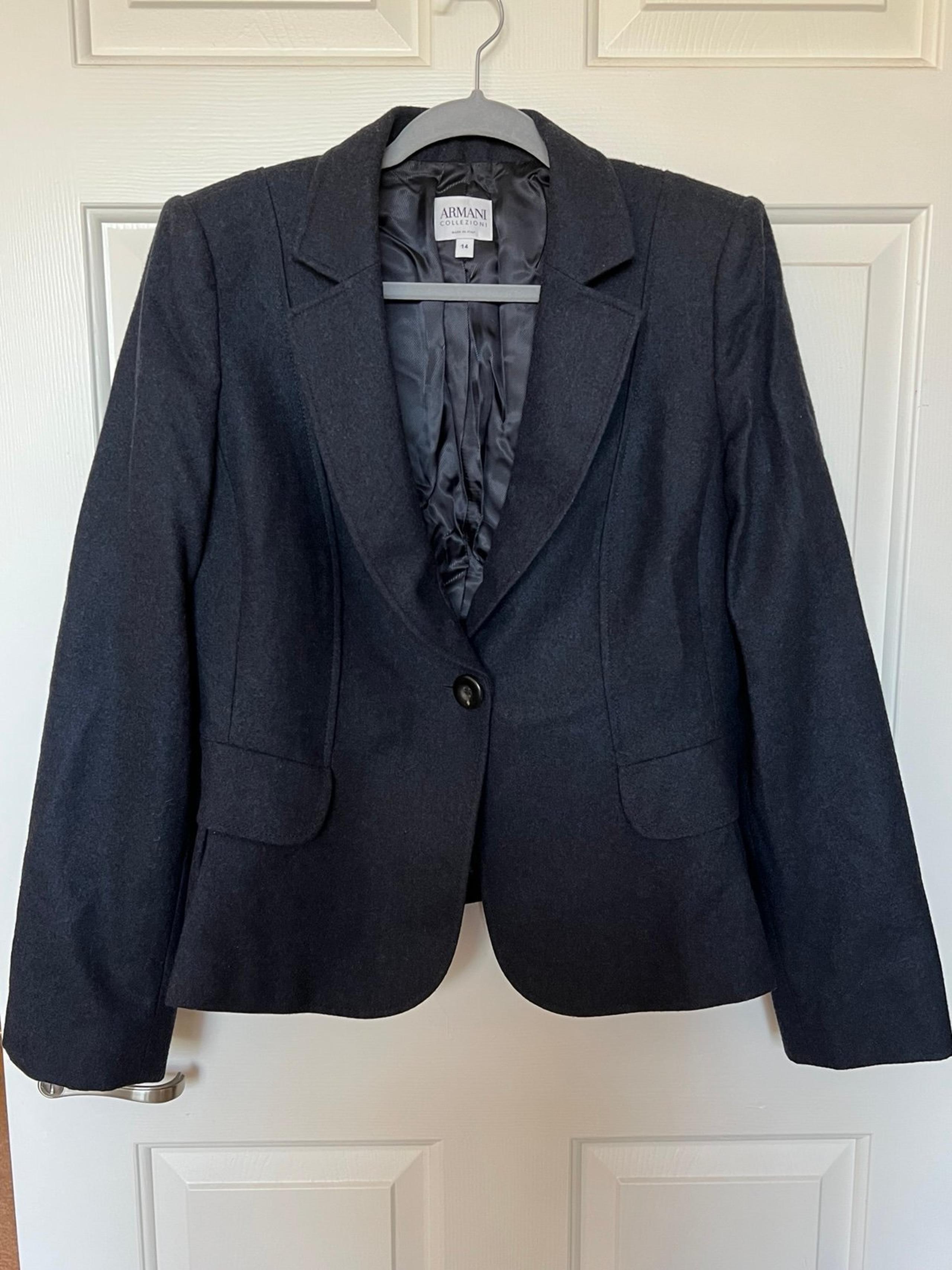 Vintage Armani Collezioni Navy Blue Blazer size 14