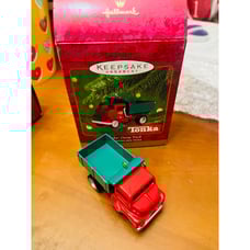 Hallmark Vintage 2000 Keepsake Ornament Tonka Truck