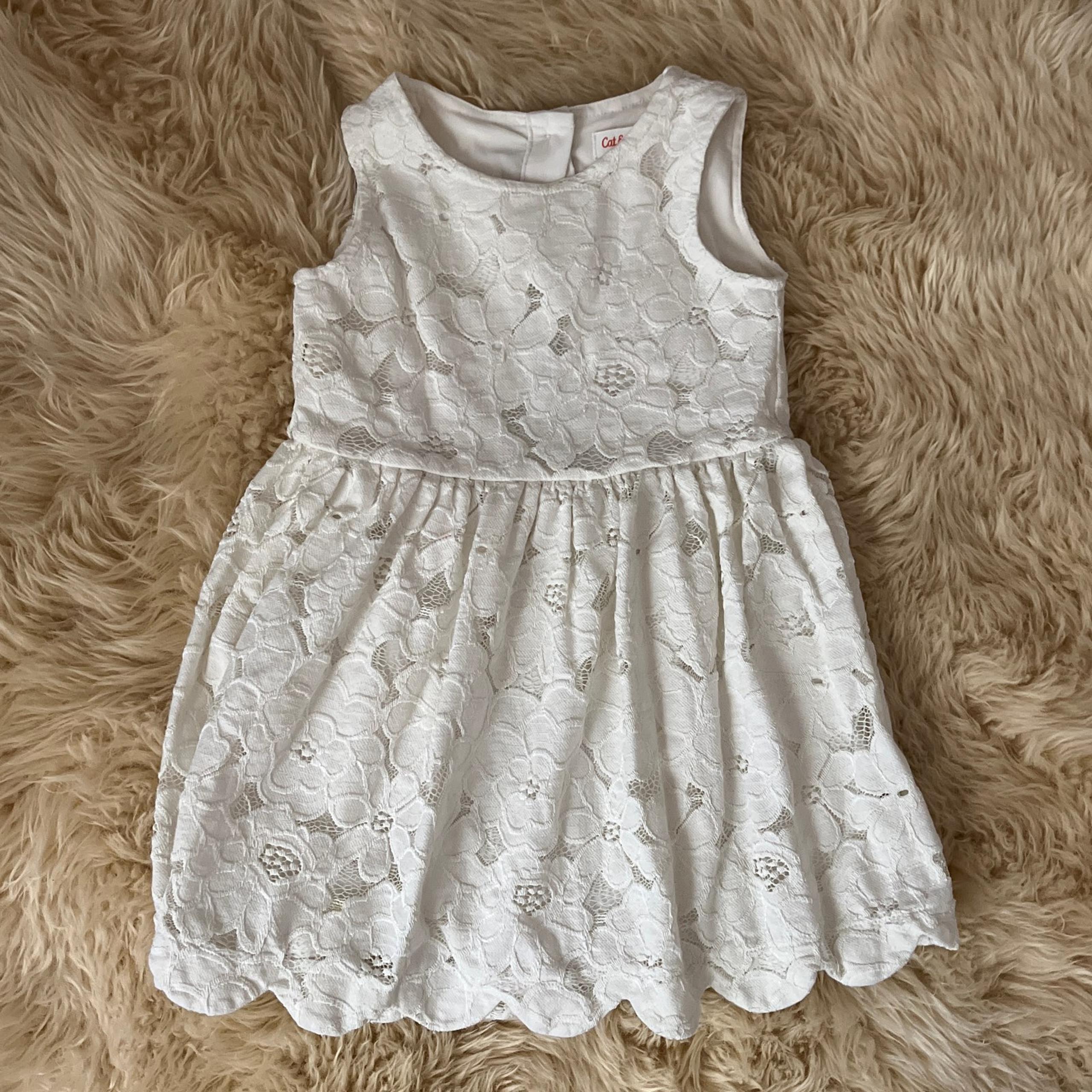 Lace gorls dress. Size 5T