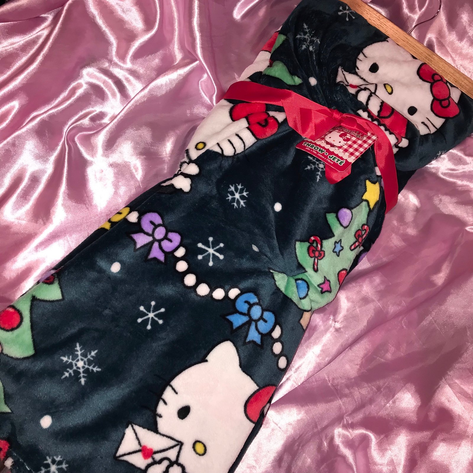 HELLO KITTY Christmas Throw Blanket