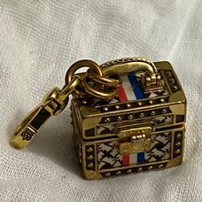 RARE RETIRED HTF JUICY COUTURE TRAIN CASE CHARM