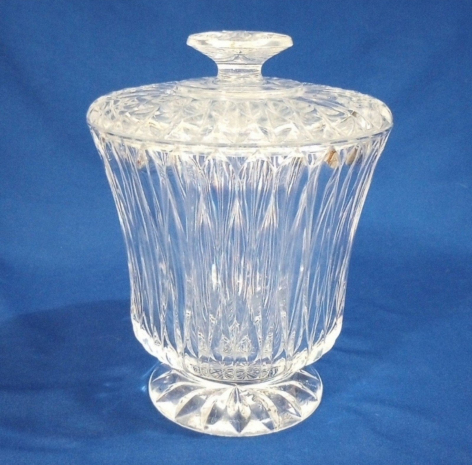Gorgeous Lead Crystal Pedestal Ice Bucket With Lid