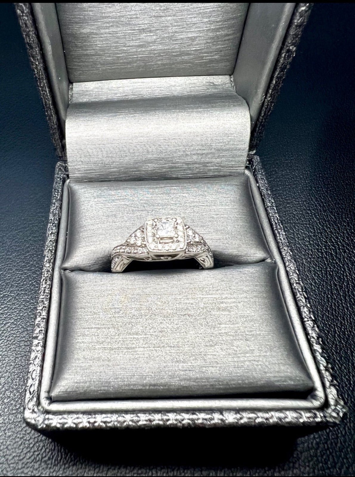 14K White Gold Engagement Ring Princess-Cut Diamond Twish Size 6