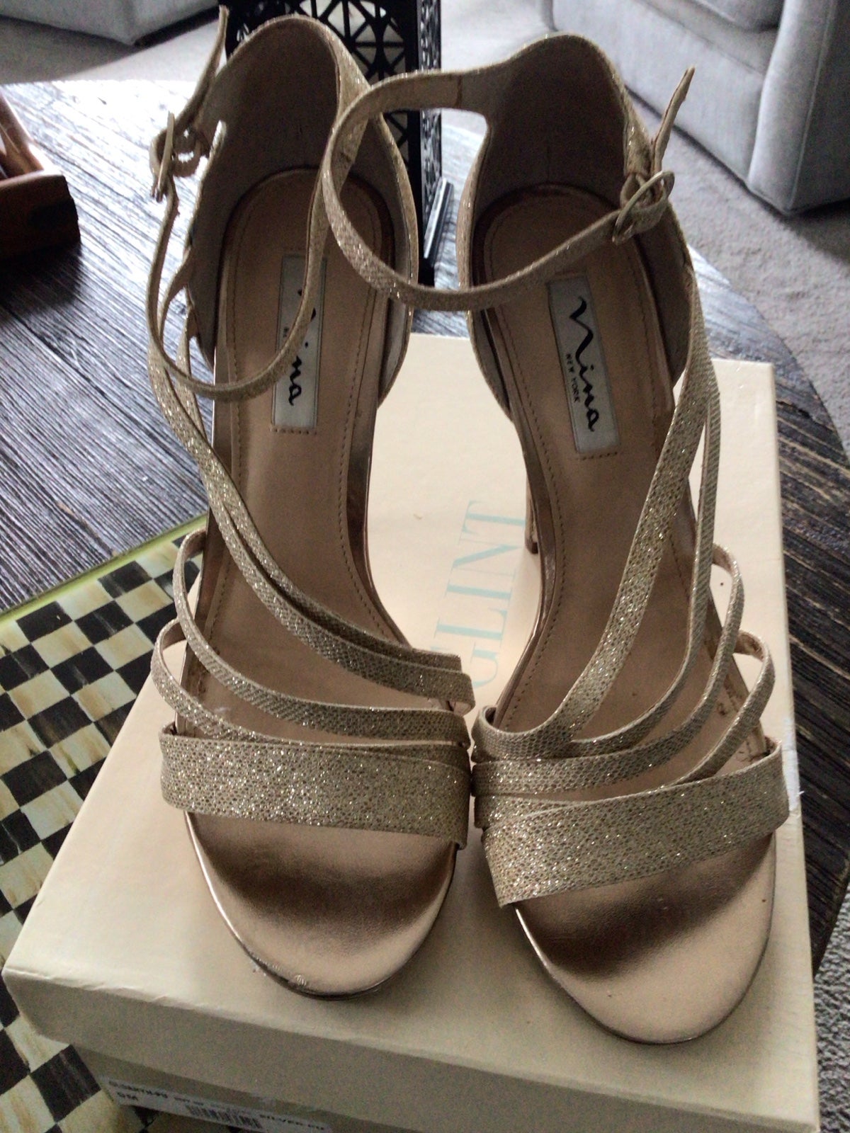 Nina gold sparkle high heels size 9