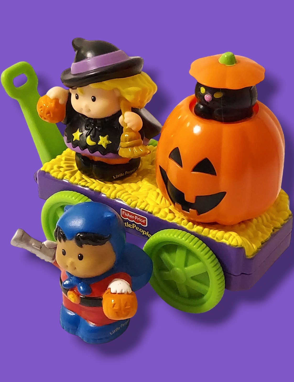 Fisher Price Little People TRICKS'N TREATS HALLOWEEN COSTUME PARTY PLAYSET TOY