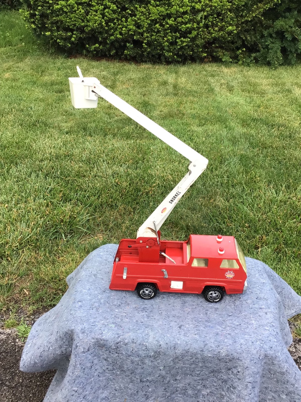 Vintage 1960’s Pressed Steel Tonka Snorkel 17in *RARE*