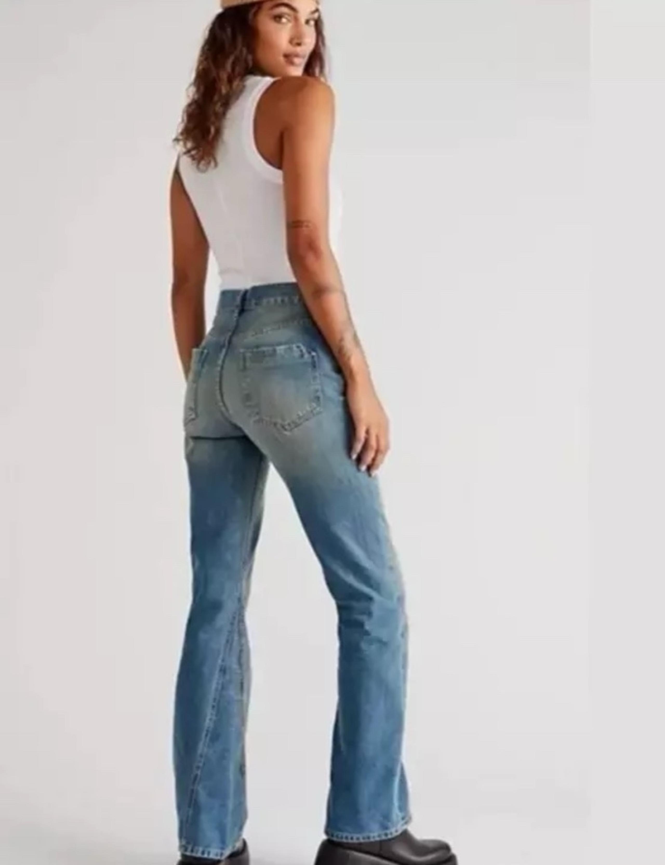 Free People We the Free Serafin Mid-Rise Slim Bootcut Jeans-Size 26-Medium Wash
