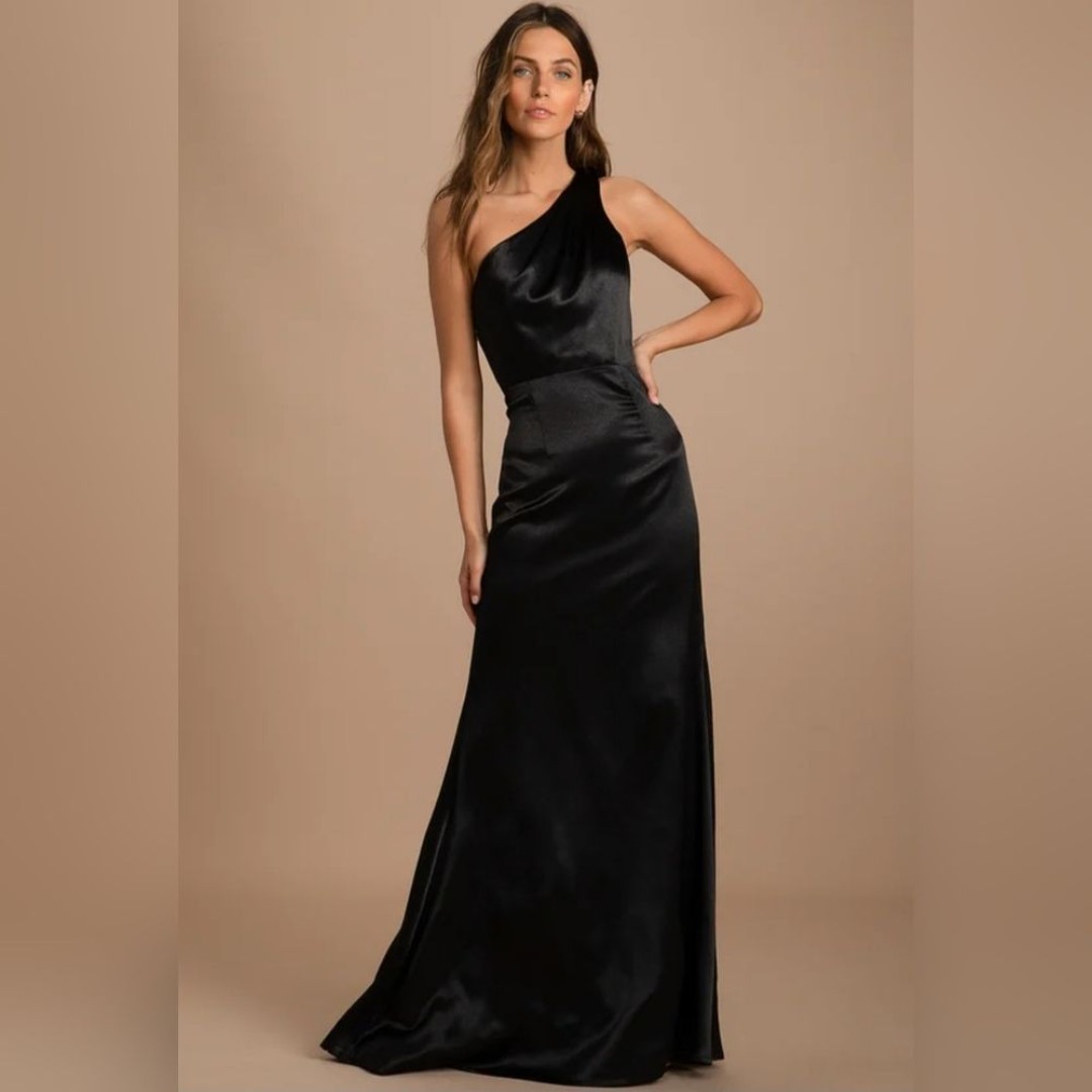NWT Women's Lulus On the Guest List Black Satin One-shoulder Maxi Dress Medium