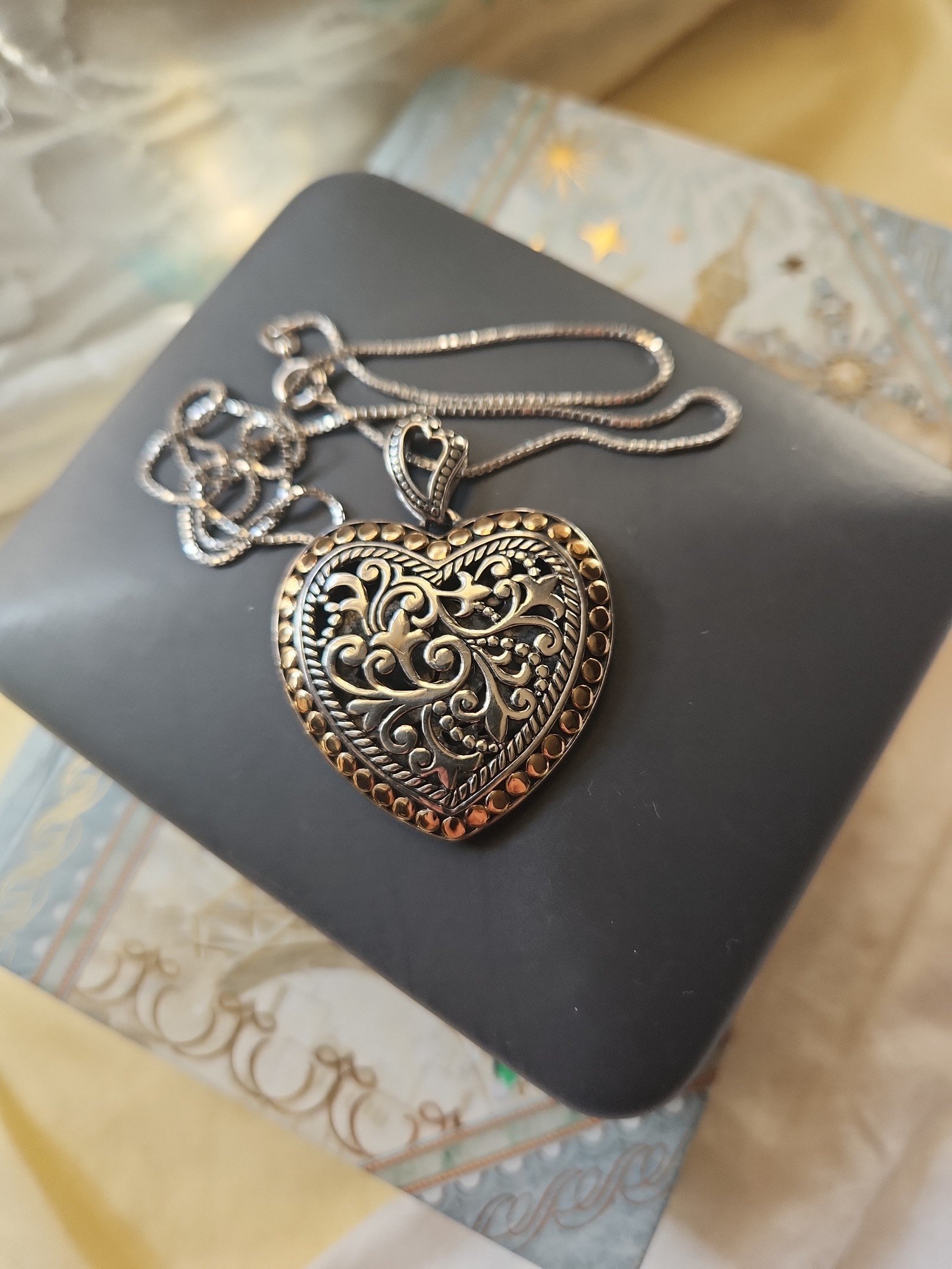 14k gold/925 silver Pebbled Bali Signed Heart Pendant and Chain