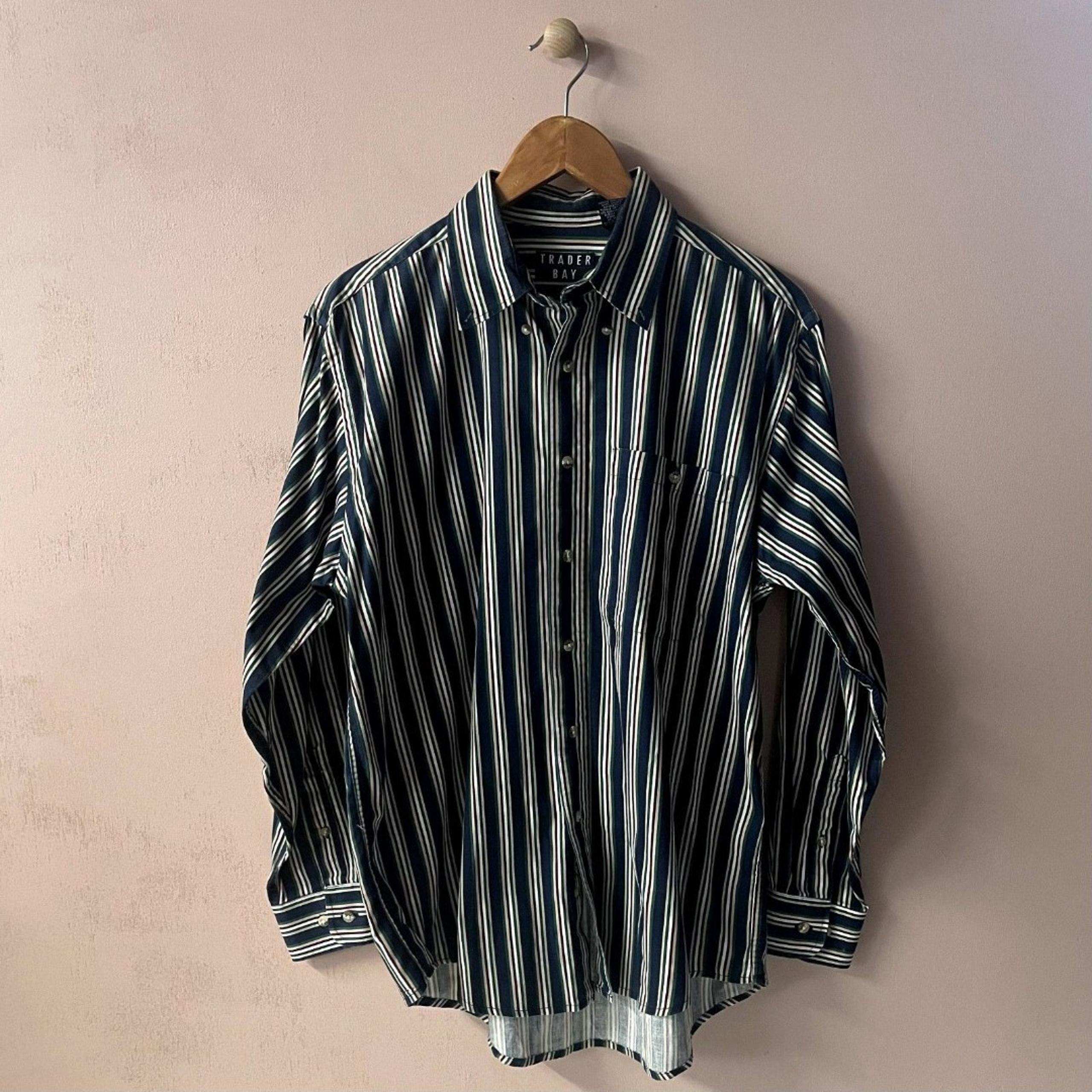 Vintage Trader Bay Navy|Cream|White|Burgundy Striped Button-Down Shirt EUC Sz M