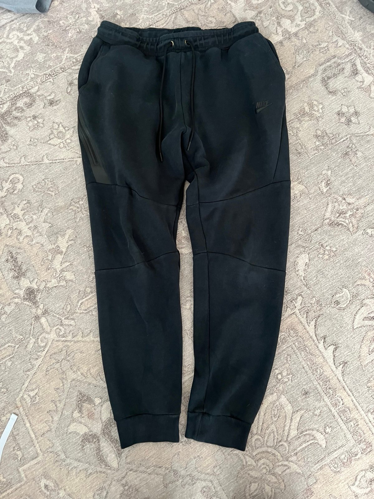 Nike Tech fleece sweats for men