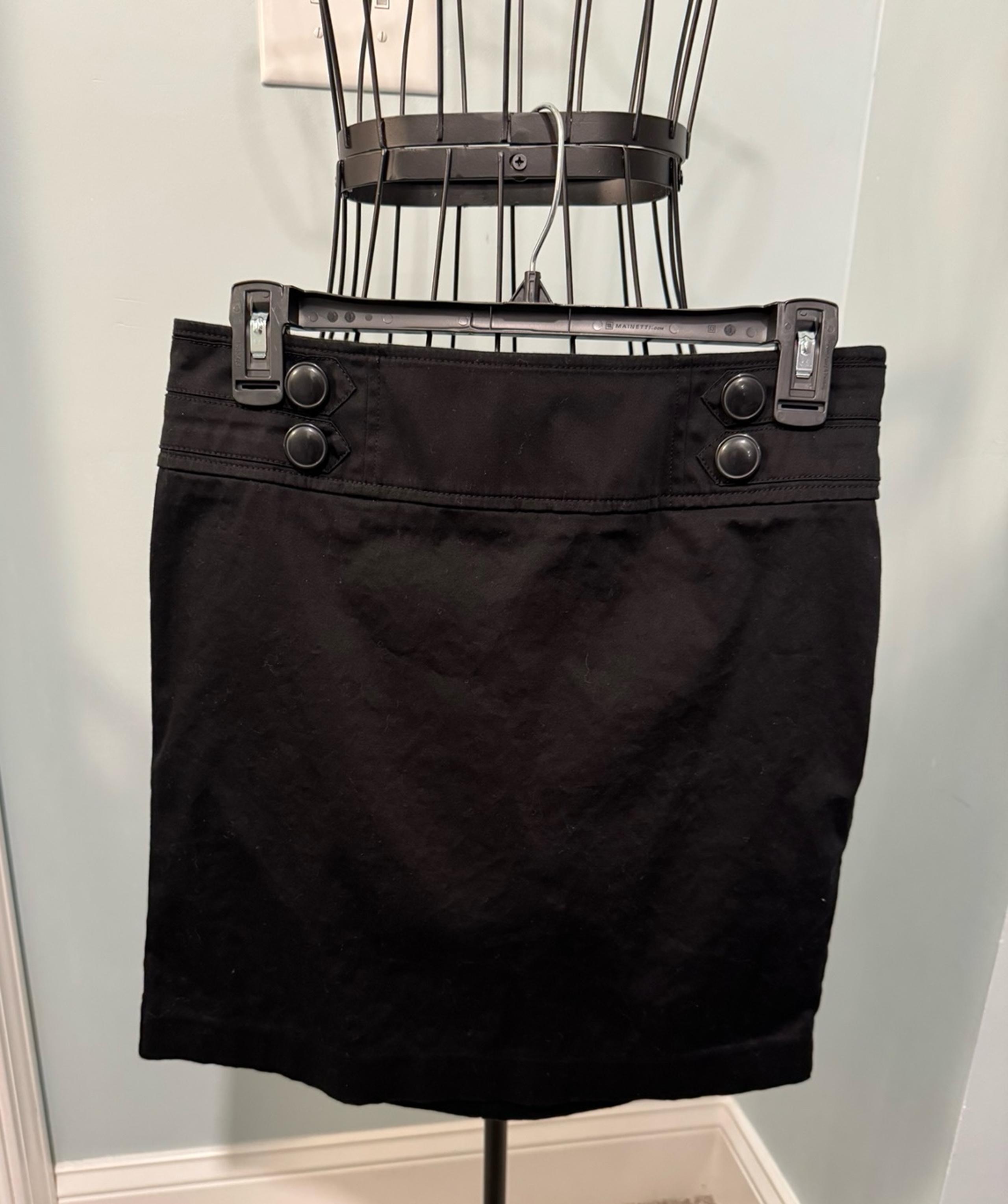 Ann Taylor Loft Black Mini Skirt 4 Buttons Size 2 Cotton Washable Women’s