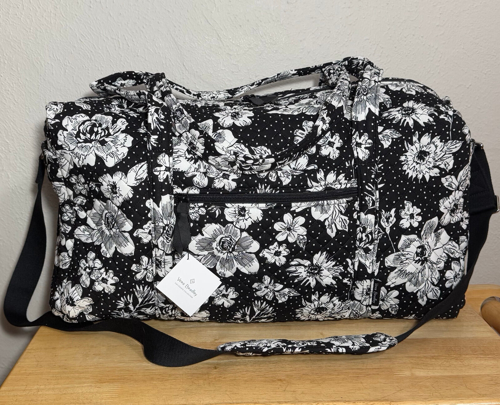 Vera Bradley Large Travel Duffel in Black/White Rain Garden NWT