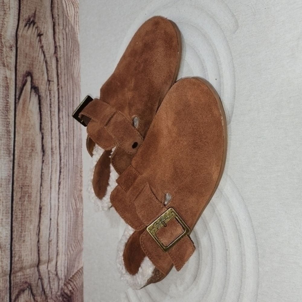 Zodiac Maui Leather Clogs Size 6