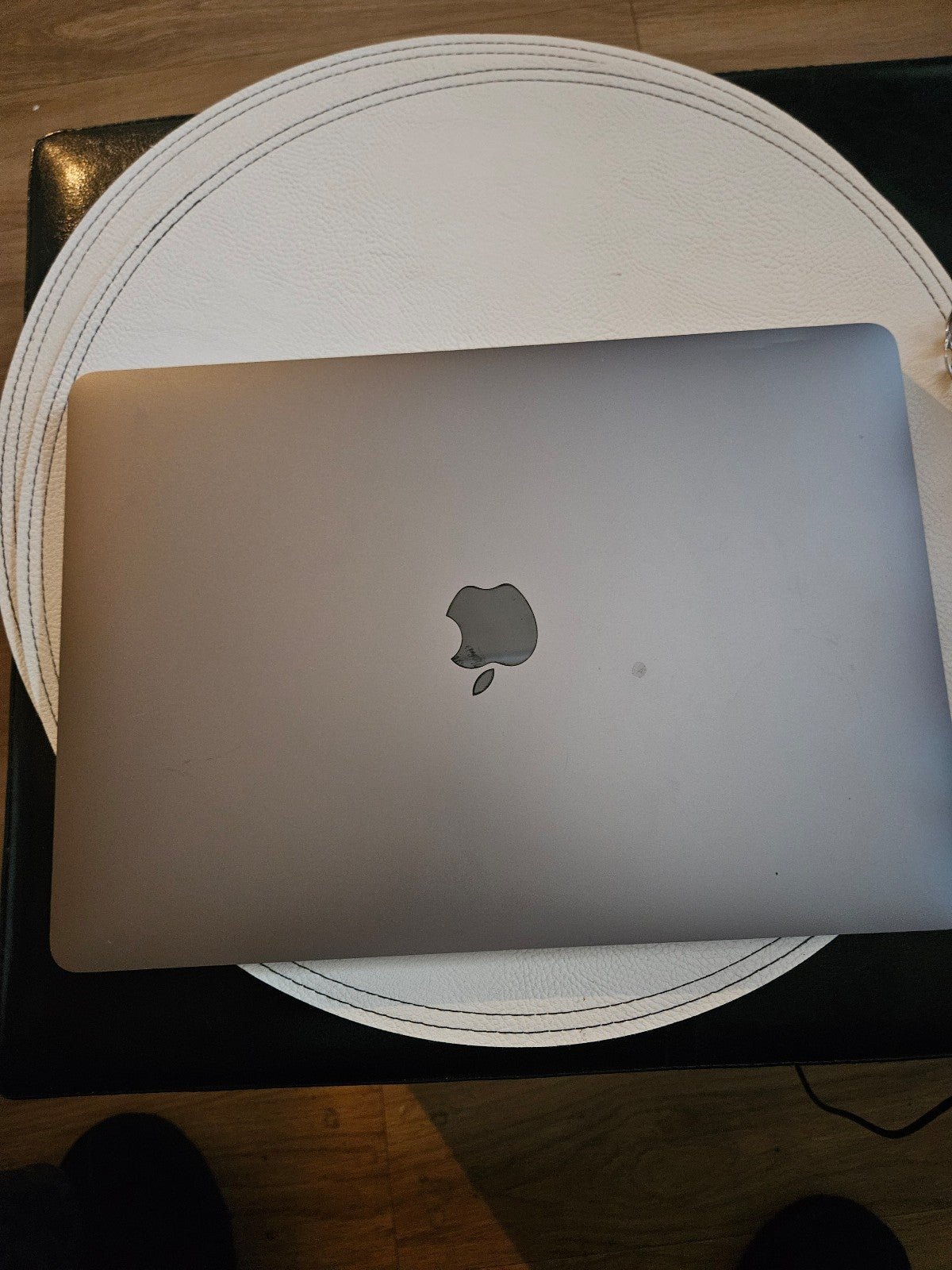 macbook air 2020 in excellent condition