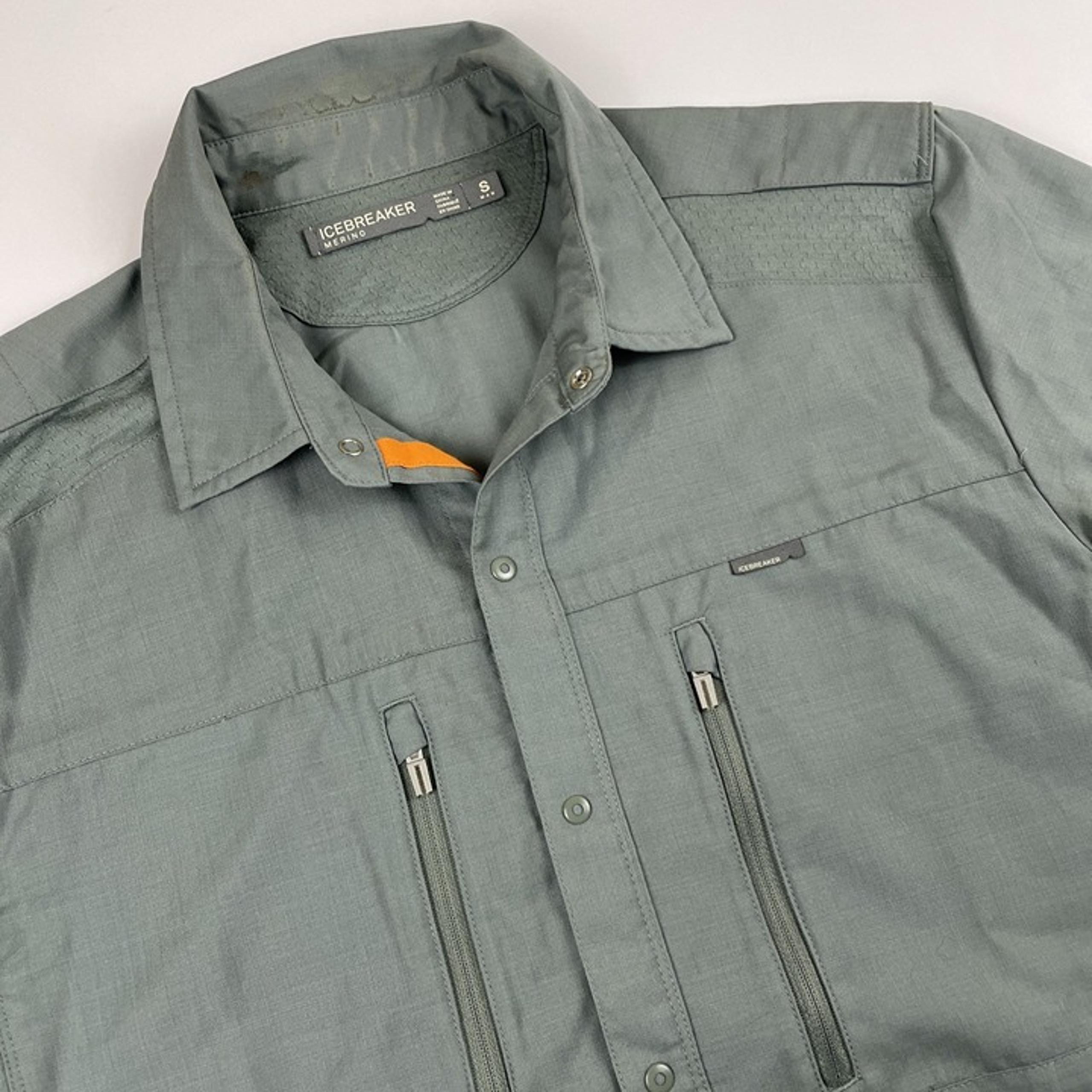 Icebreaker Snap Up Short Sleeve Shirt Men’s S Blue Vent Back Front Pockets Light