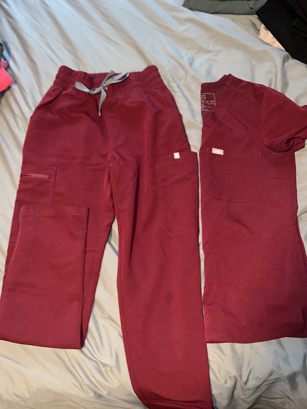 Figs XXS burgundy