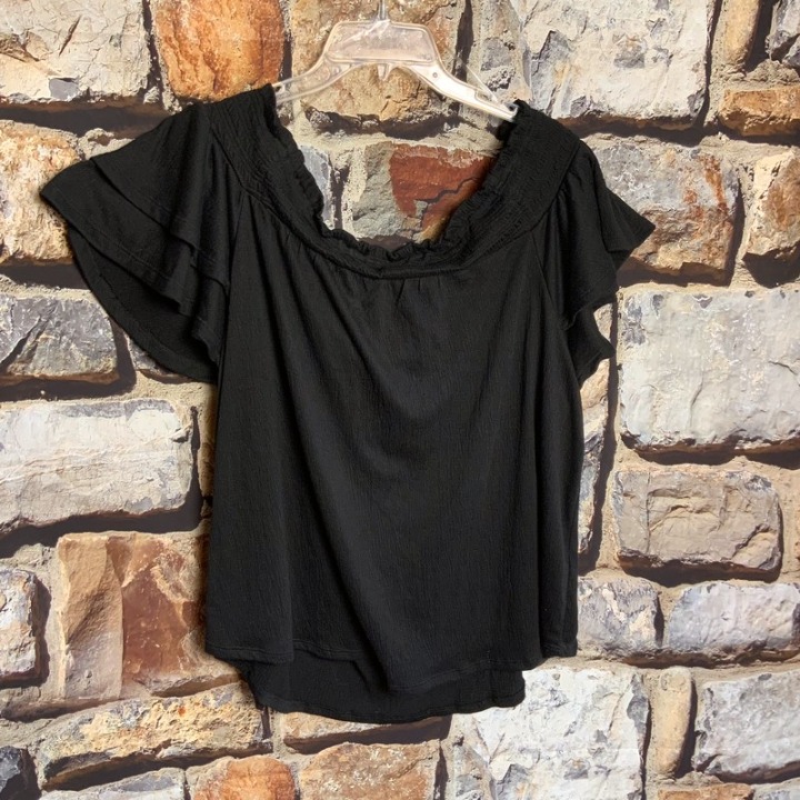 No Boundaries Black Top w Cutout in Back Jrs XXL