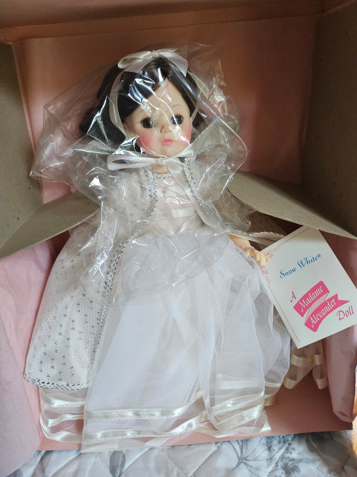 Madame Alexander Doll Snow White #1555