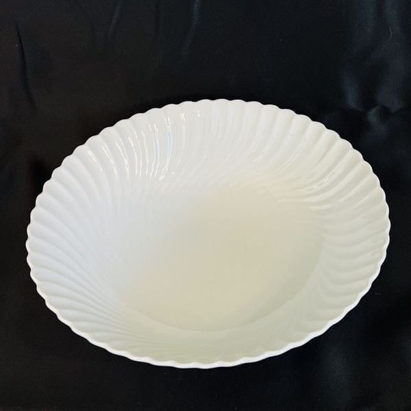 Vintage Kaiser Germany Nicole Swirl Vegetable Serving Bowl All White 9 3/4” Mint