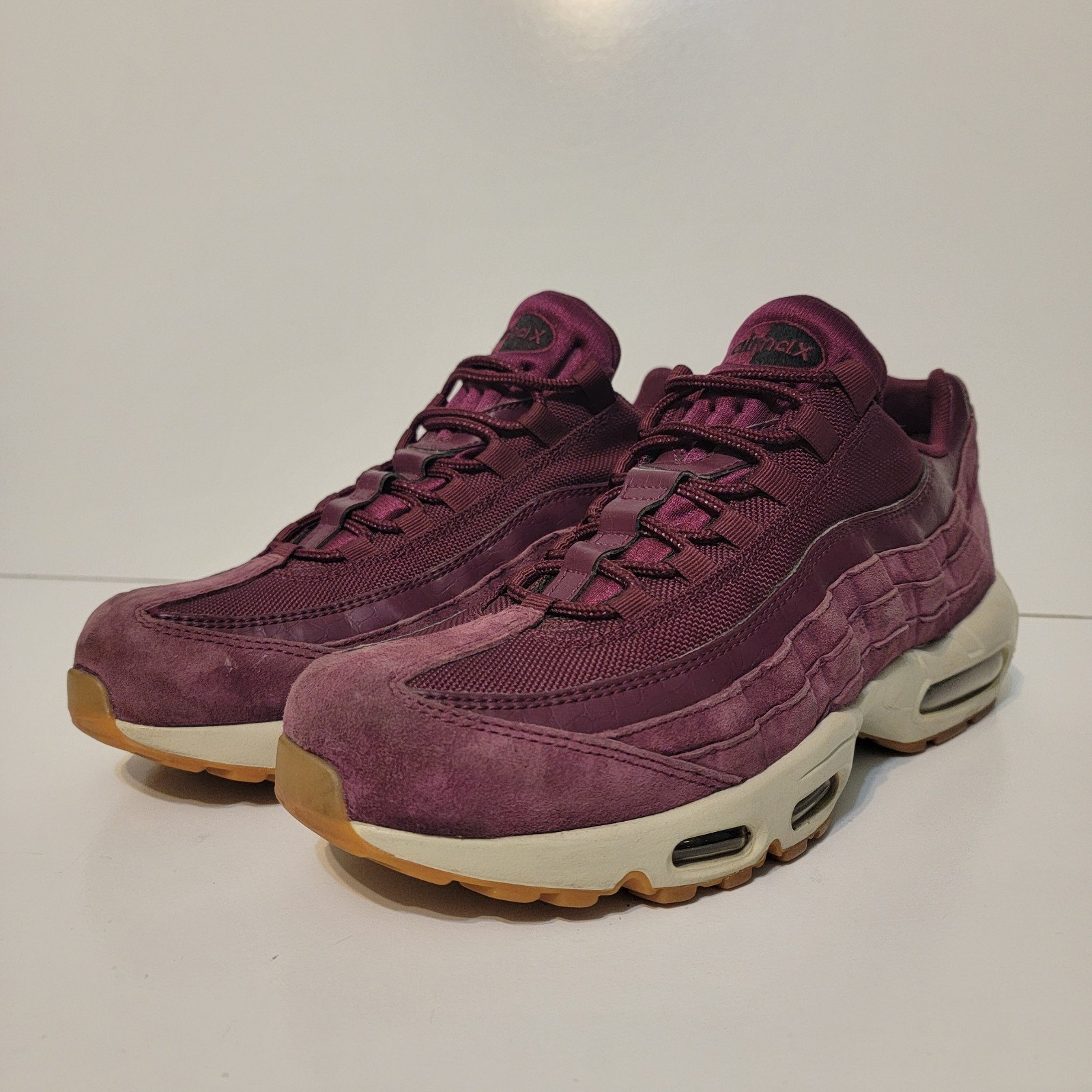 Mens Suede Nike Air Max 95 SE Bordeaux Gum Athletic Sneakers Size 10