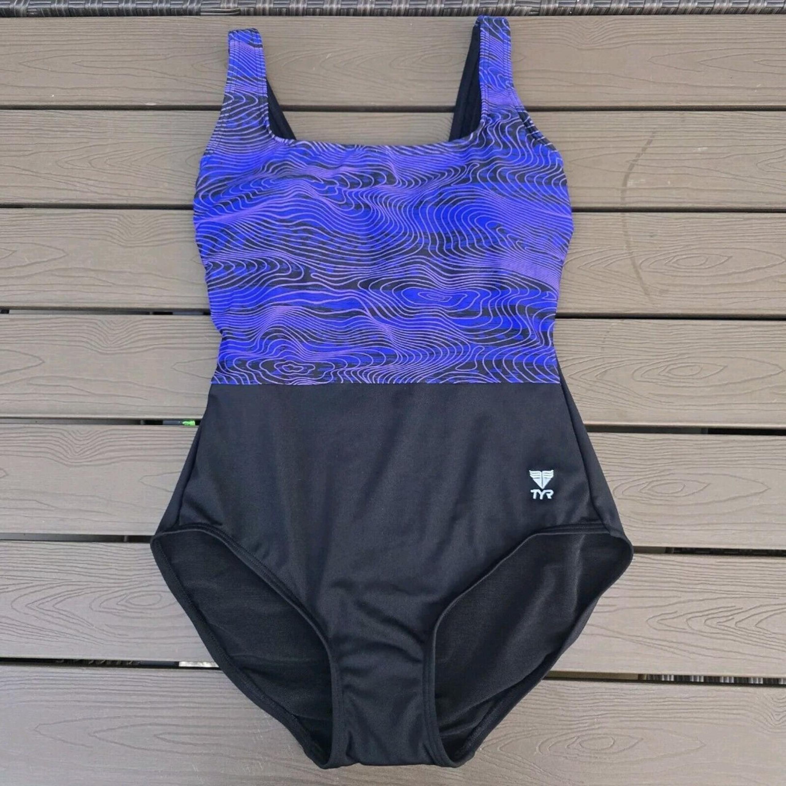 TYR Women's Stripe Scoop ControlFit 1 Pc Swimsuit Purple Fitness SZ 8 New Sample
