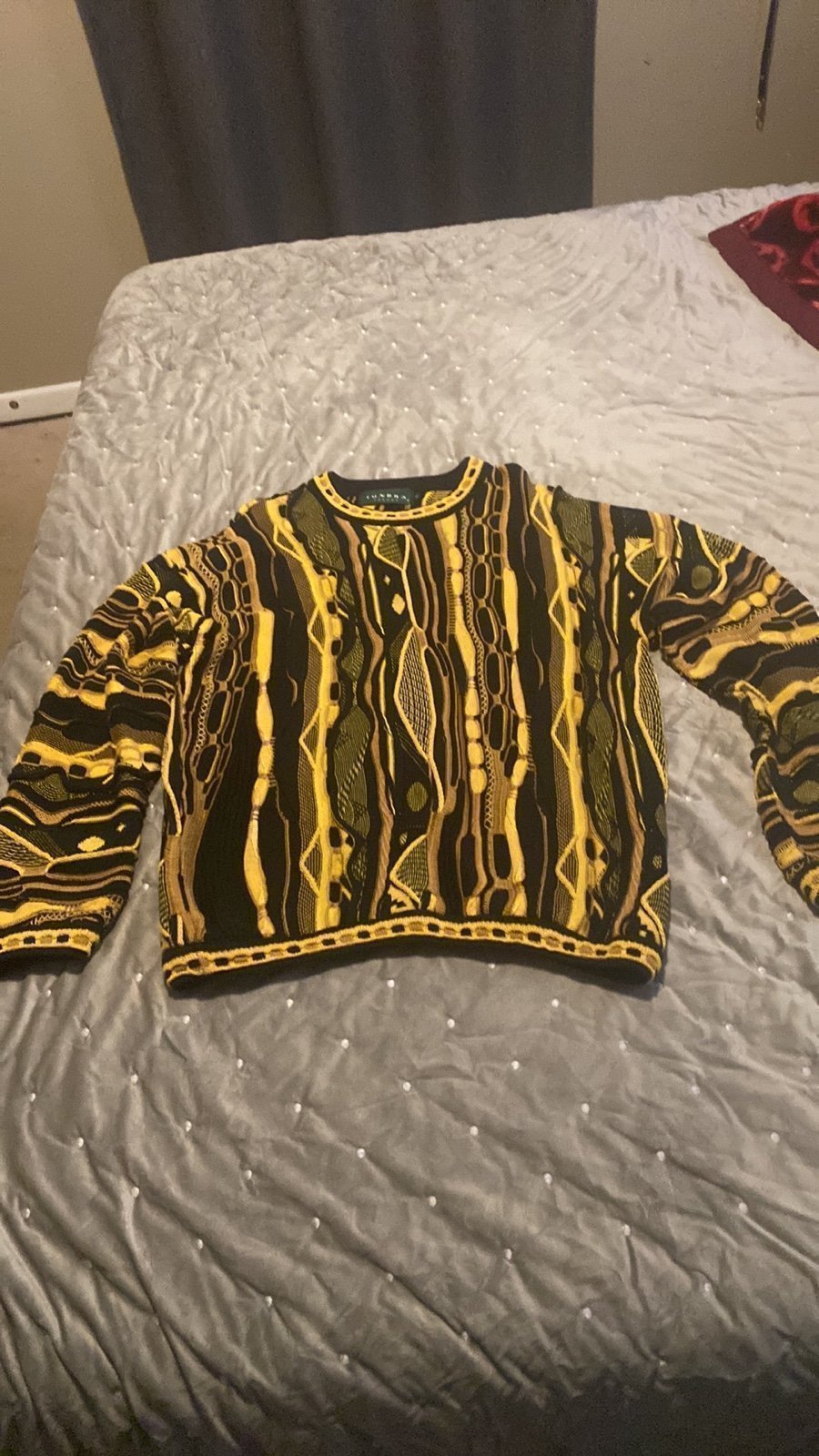 Authentic 1990's Tundra Coogi style sweater- vintage - Canadian made -Xl