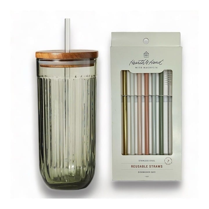 Hearth & Hand Magnolia 21oz Fluted Glass Tumbler w/ Wood Lid Green + 6pc Straws