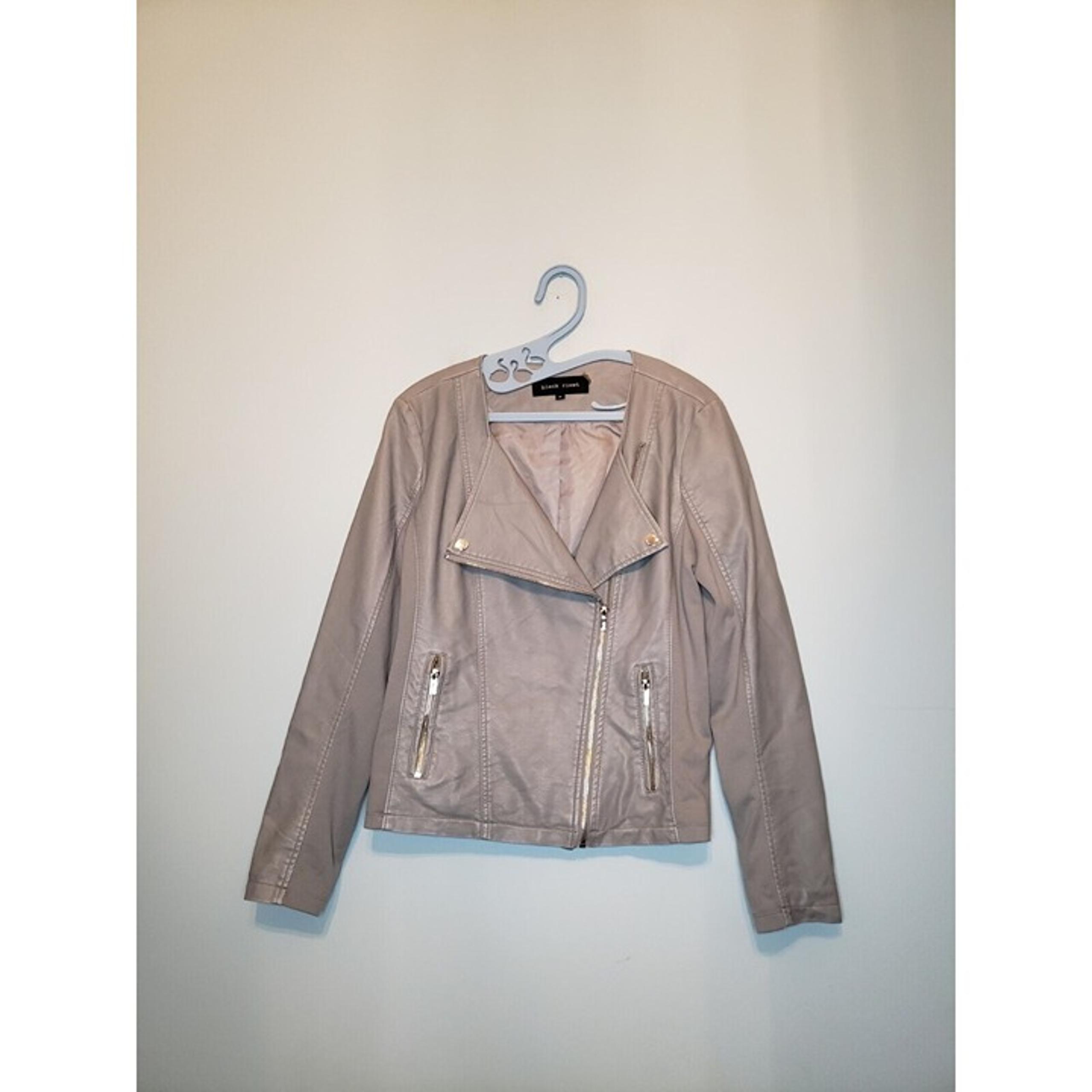Black Rivet Womens M Faux Leather Moto Jacket Light Gray Asymmetrical Full Zip