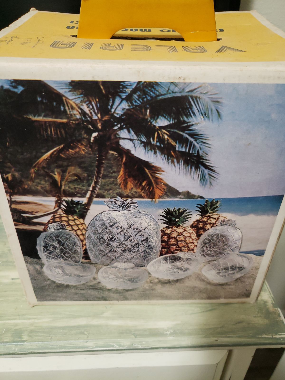 Vintage crystal pineapple bowl set