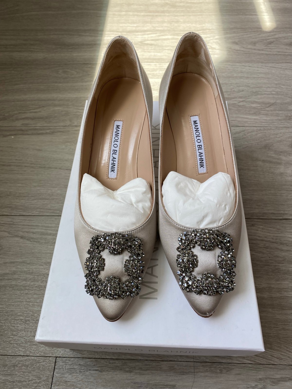 Manolo Blahnik Hangisi 50 Satin Pump