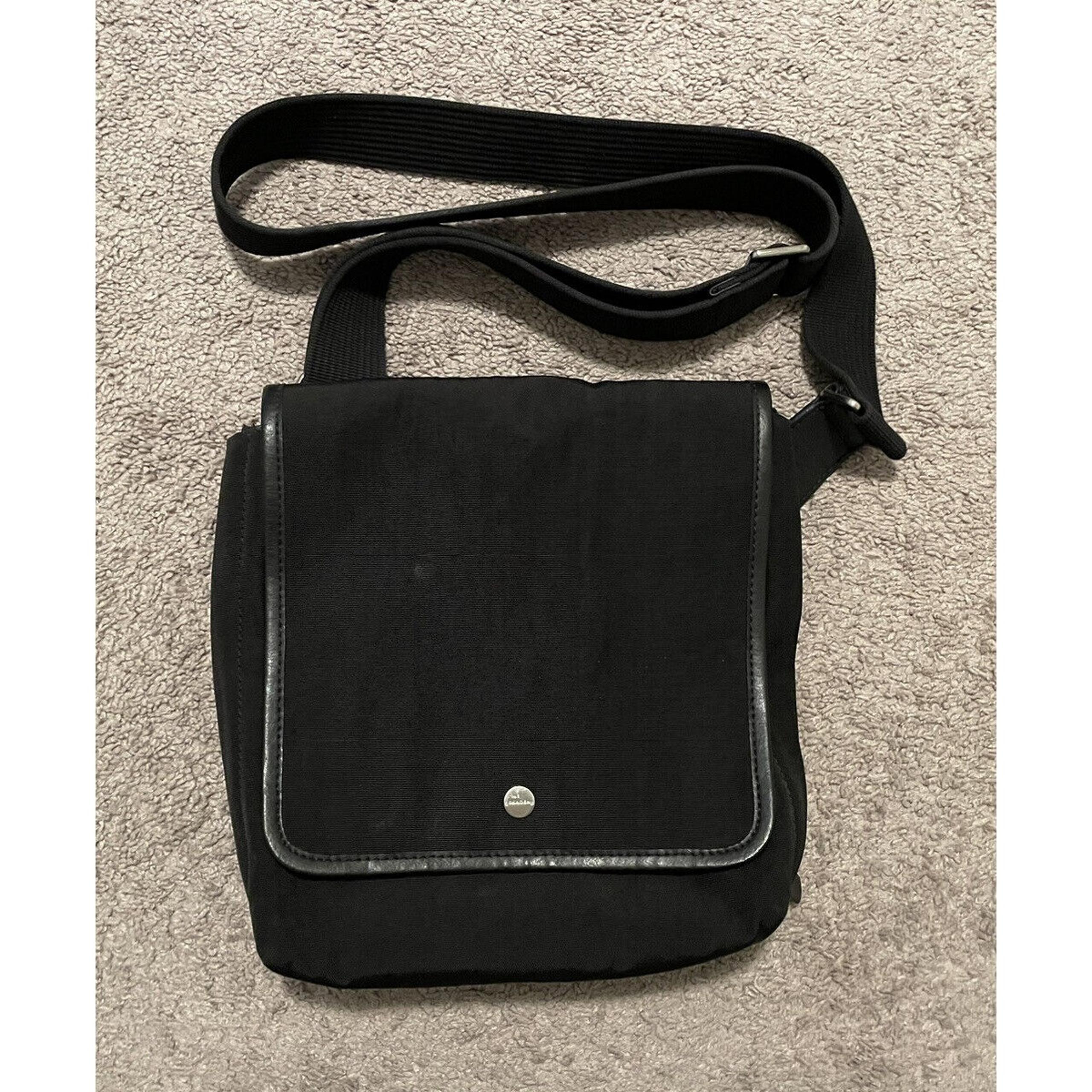 Skagen Eric Messenger Bag Men's Black Nylon Leather Zippers