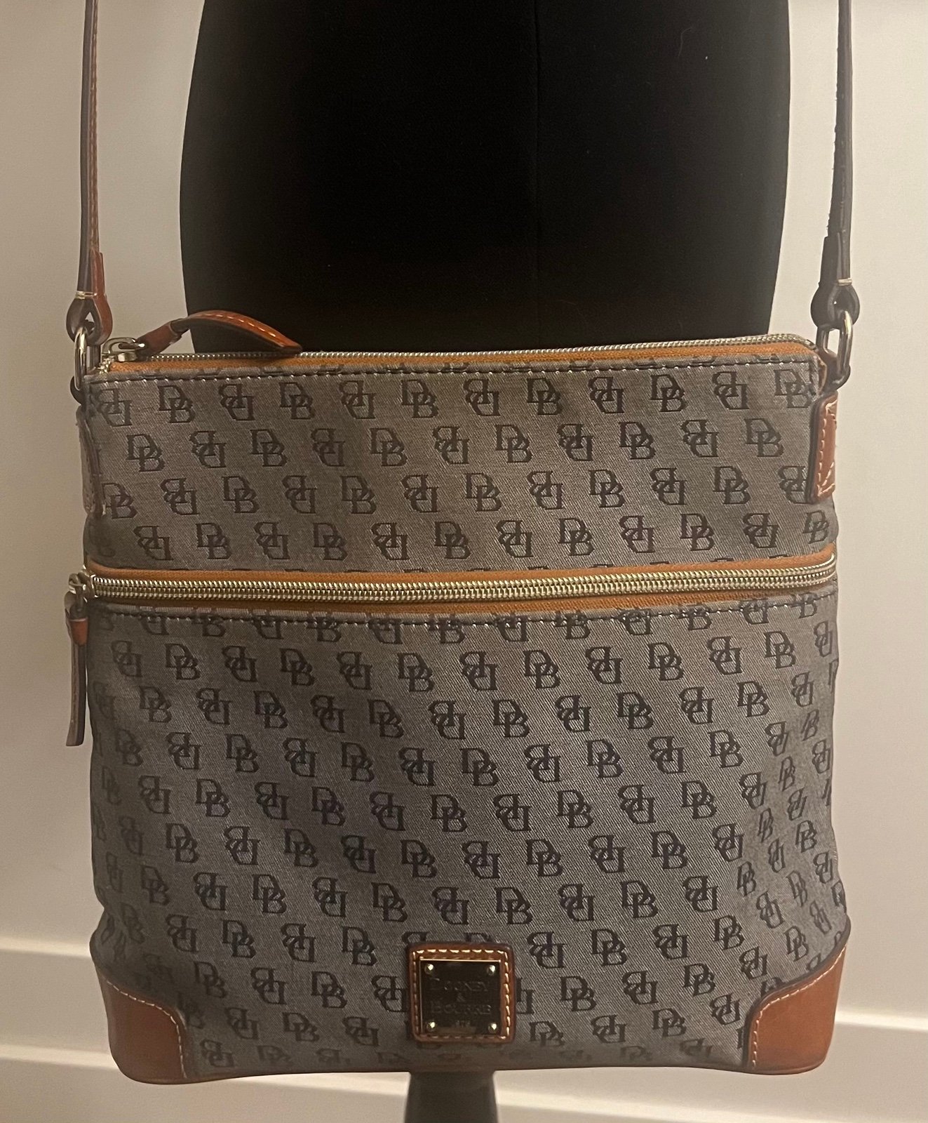 Dooney & Bourke Crossbody Bag
