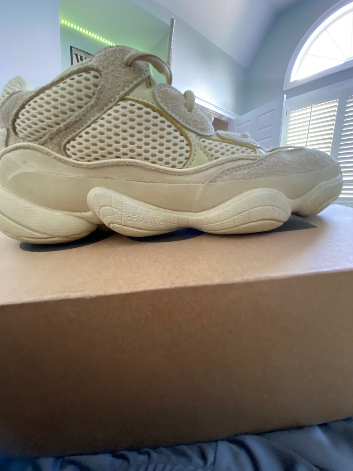 Yeezy Adidas 500 in Super Moon Yellow