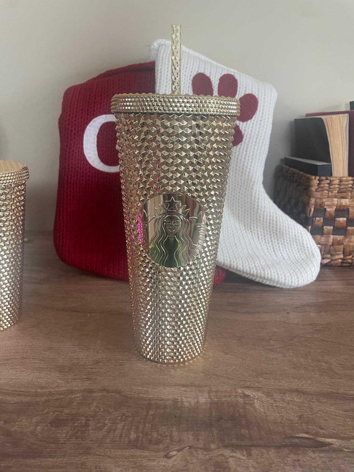 Starbucks Gold Studded Venti 24oz Cup Tumbler Holiday 2022 BNWT