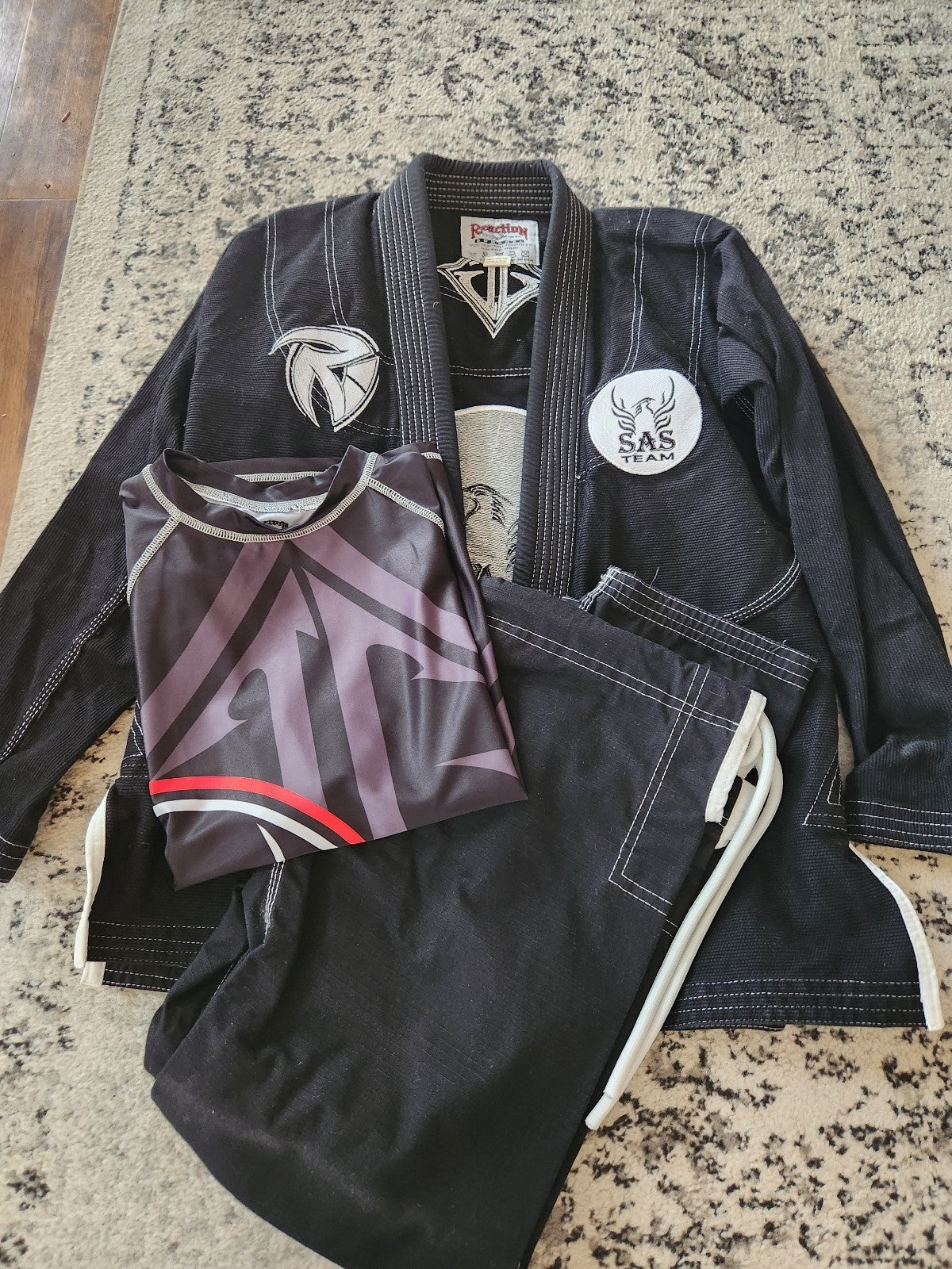 Jiu-jitsu Gi and rash guard