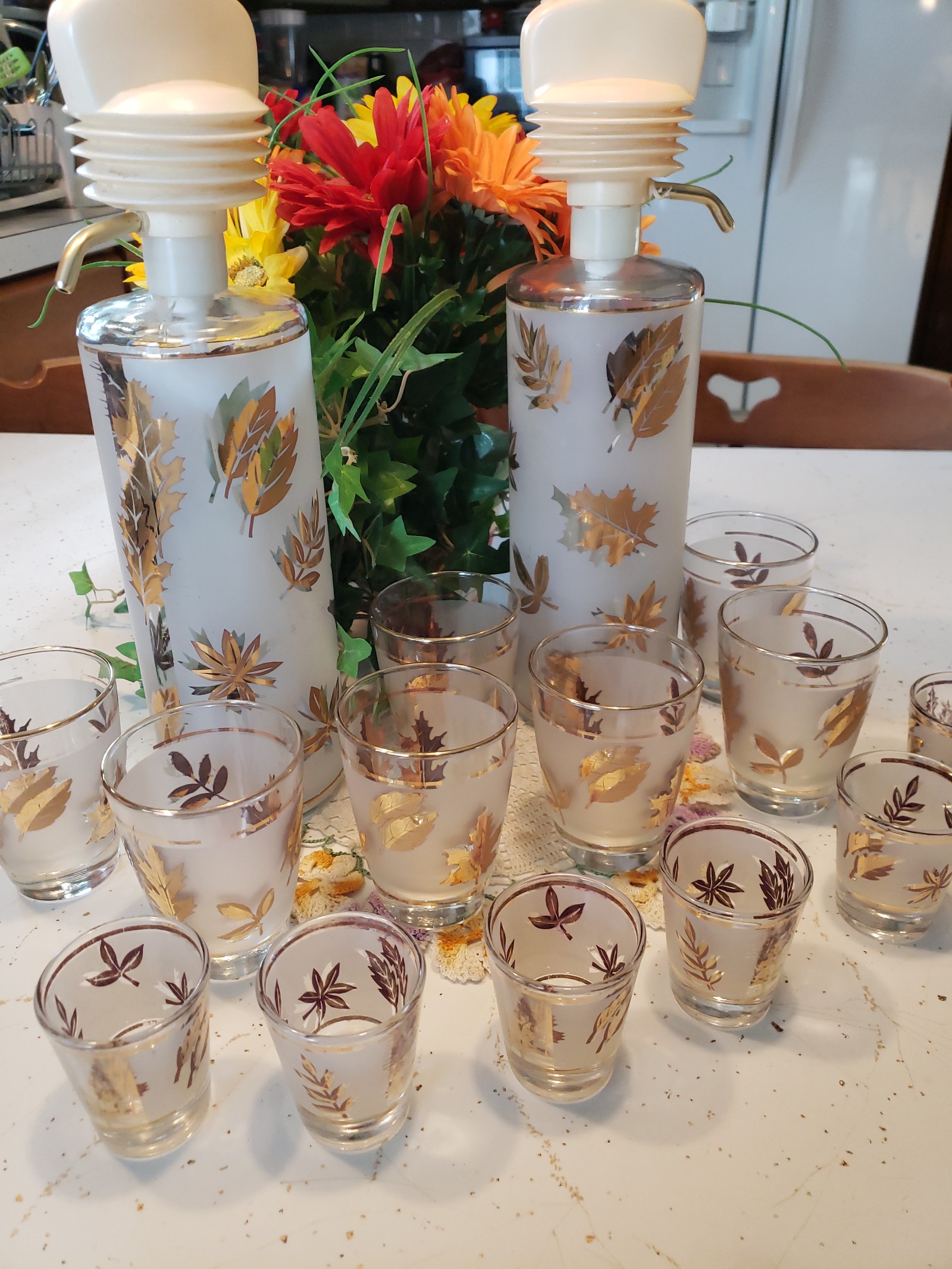 Vintage Libby Gold Leaf Pump Decanter Set with 6 Shot Glasses & 7 cocktail