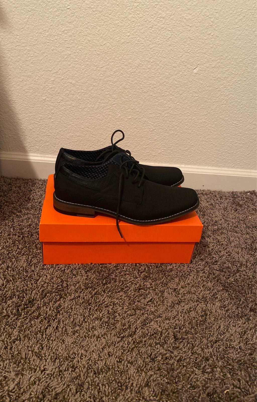 Casual dress shoes