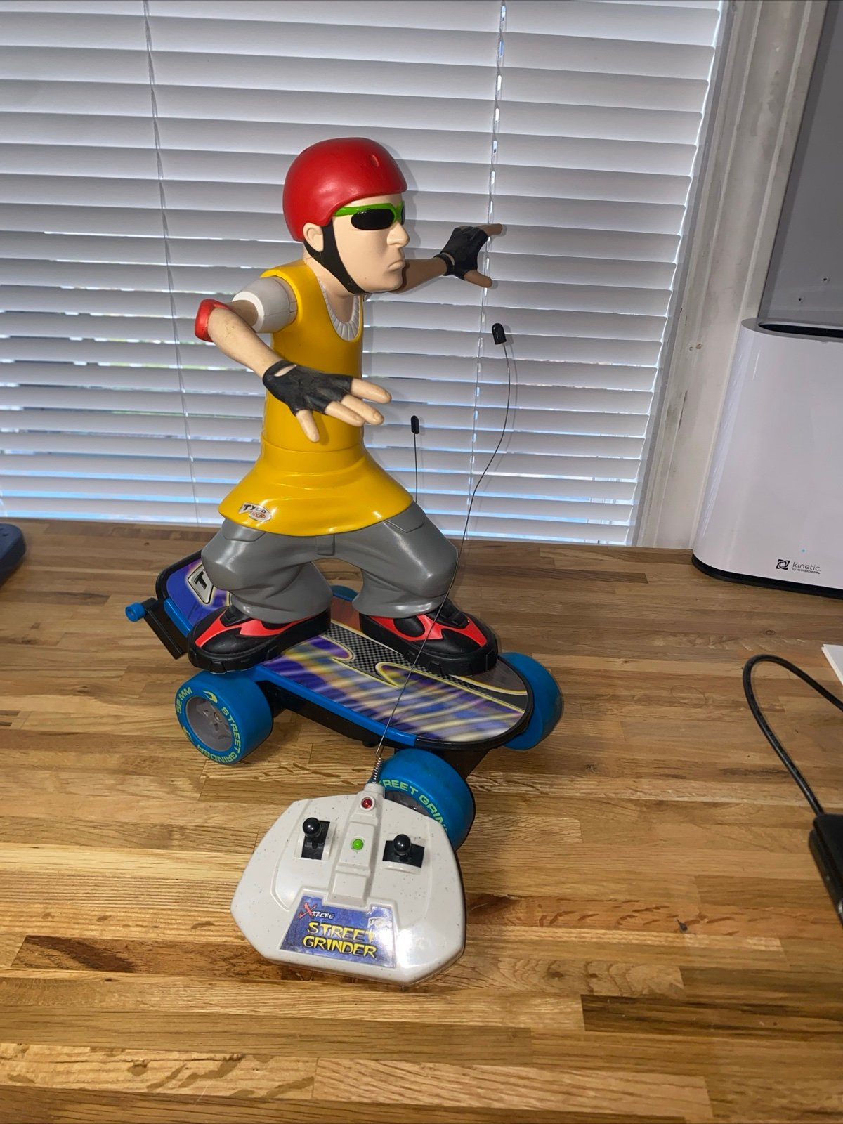 VINTAGE TYCO RC XTREME STREET GRINDER RC SKATEBOARDER EXTREME TOY WORKS 2000