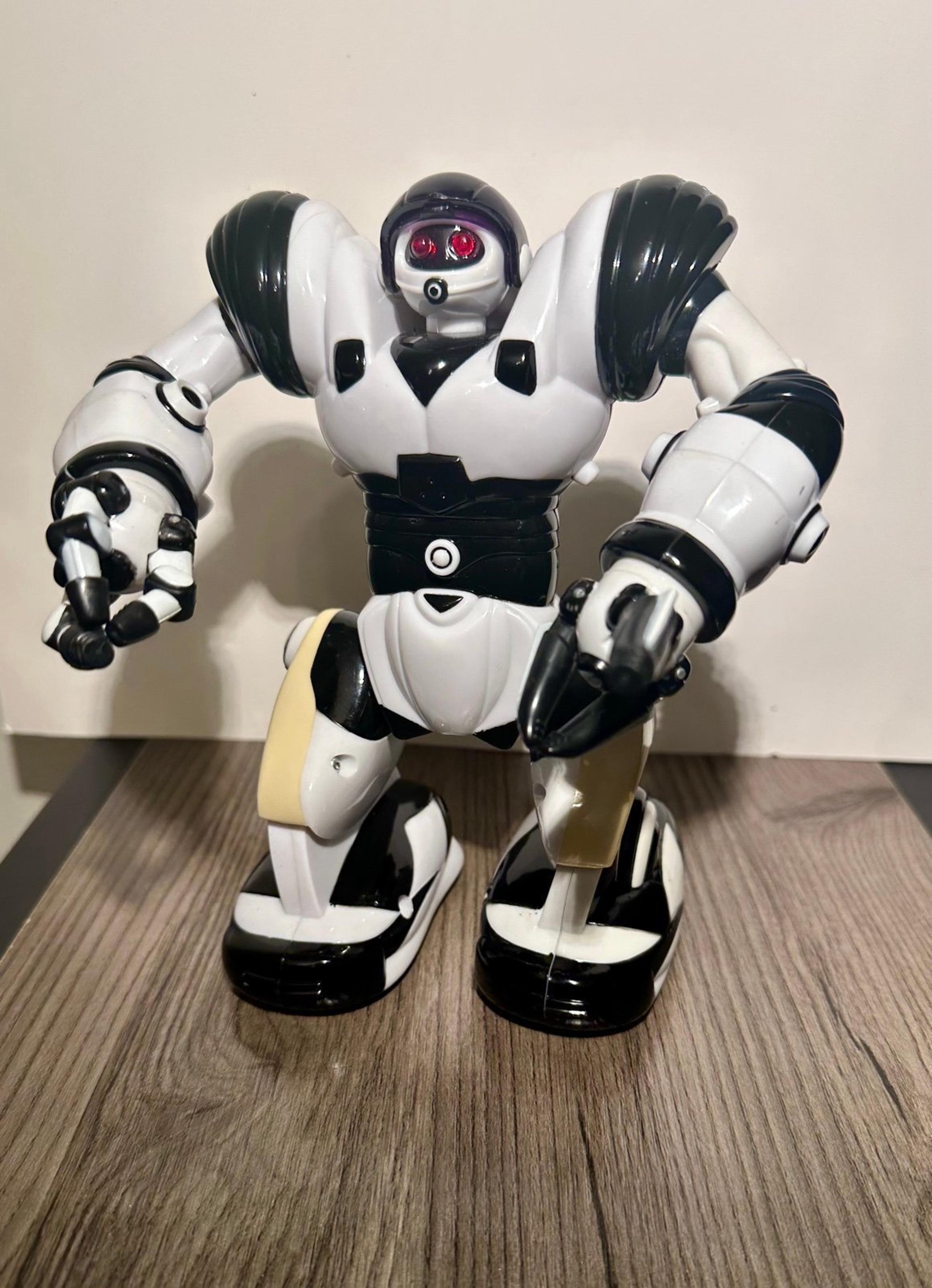 WowWee Robotics Mini Robosapien Robot Action Figure new
