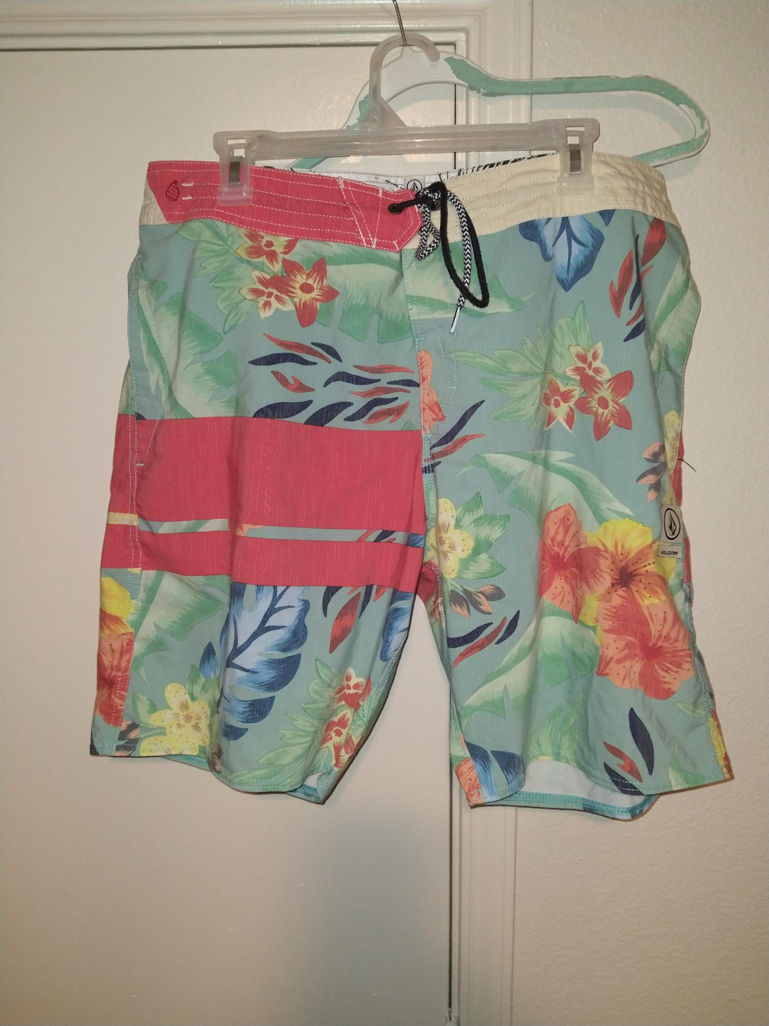 Volcom Slingers Floral Board Shorts Trunks Men's sz 38x8.