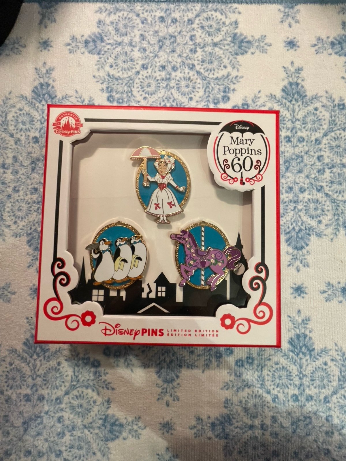 Disney Limited Edition Mary Poppins 60th Anniversary Pin Set