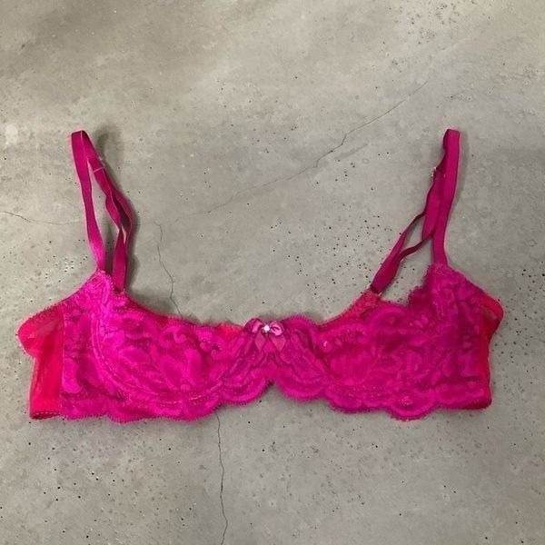 Fredericks of Hollywood Lace Balconette Bra