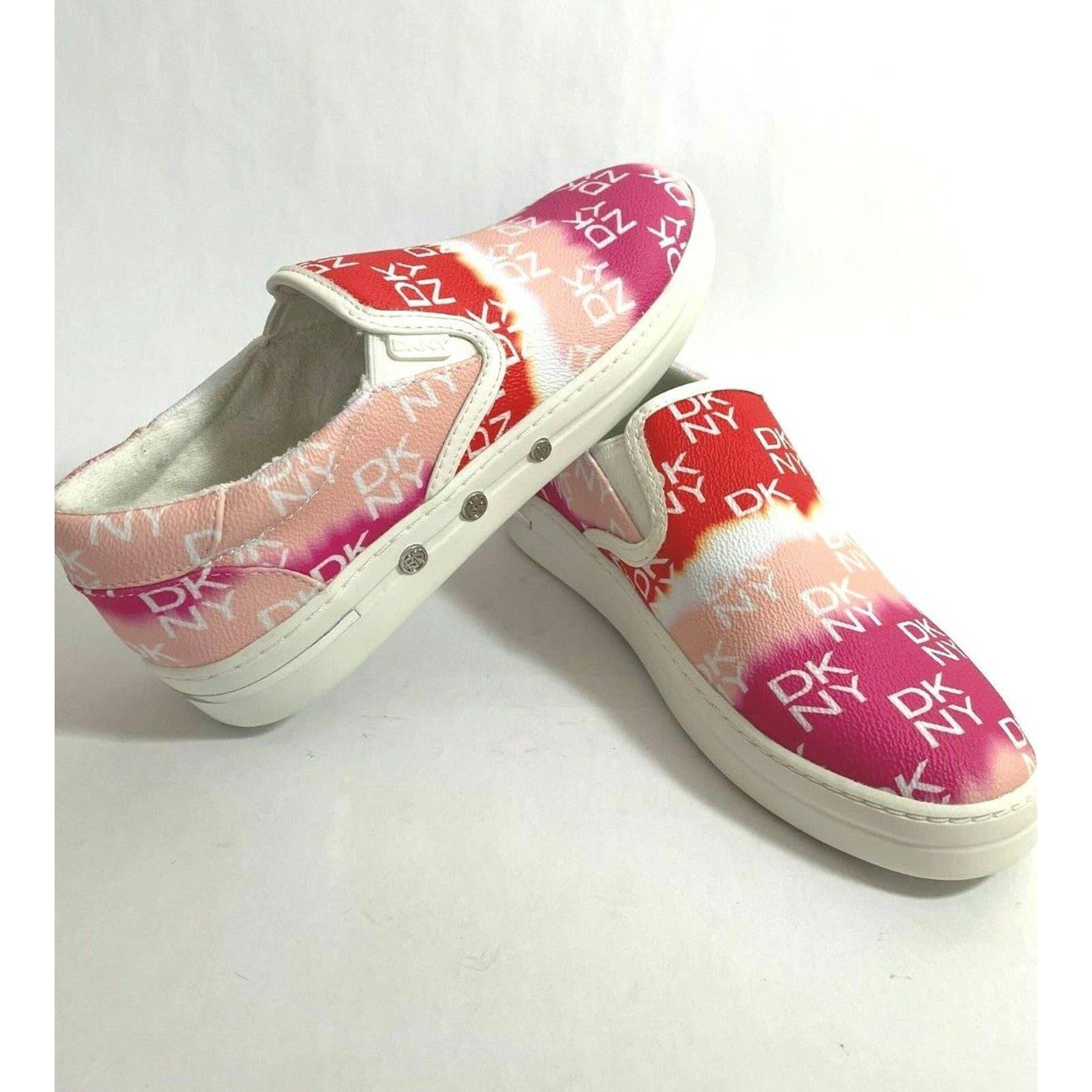 Women Shoes Fashion sneakers DKNY Case Slip On Size 8.5