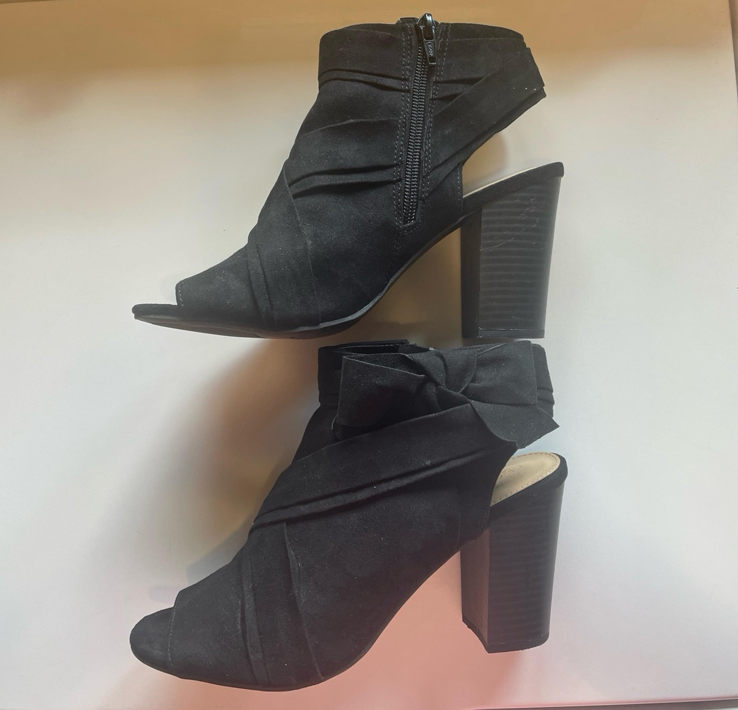 Suede peekaboo booties- Black by Lauren Conrad