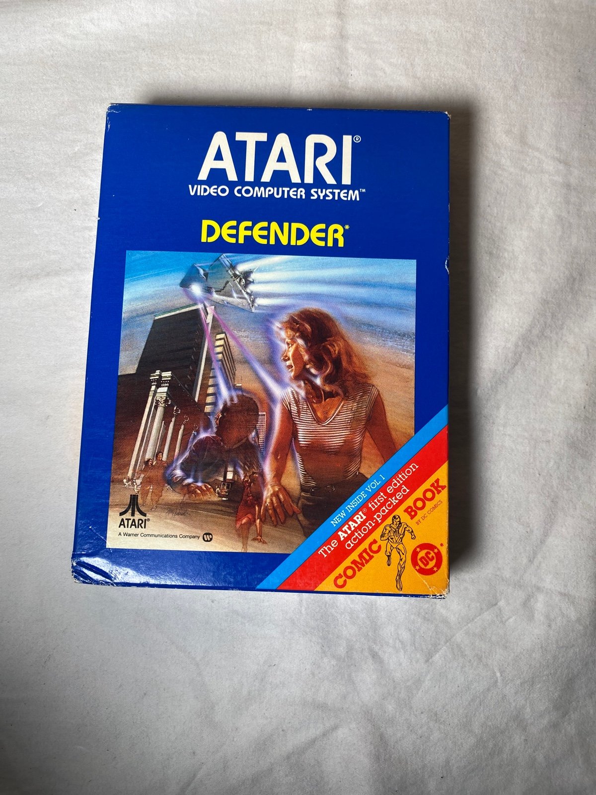 Atari 2600 Defender 1982 SEALED w/ Comic Book